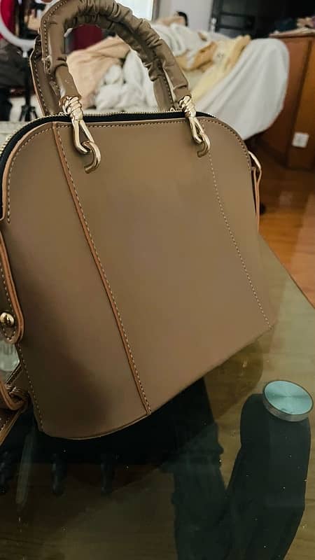 BEIGE HAND BAG 1