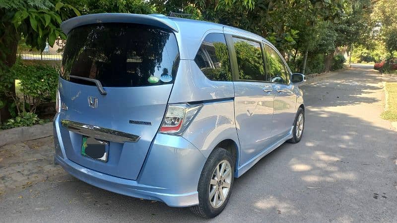 Honda Freed Hybrid 1.5 , 7 Seater , Model 2013 7