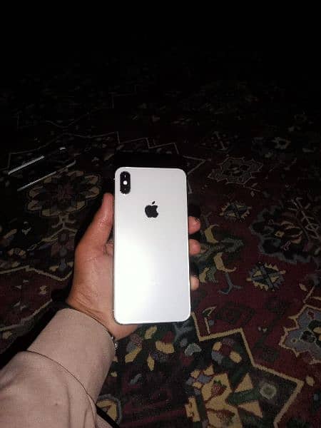 I phone xs max non 256gb 0