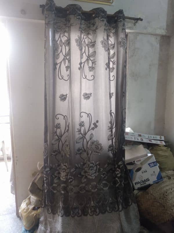 three curtain good condition hai 2