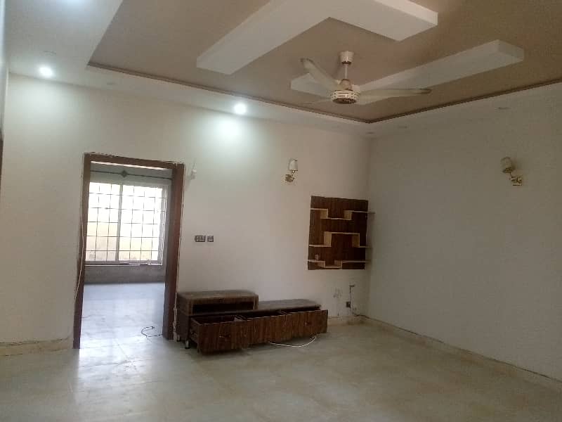 13 Marla house for rent in bahria town phase 8 B block Gas available 9