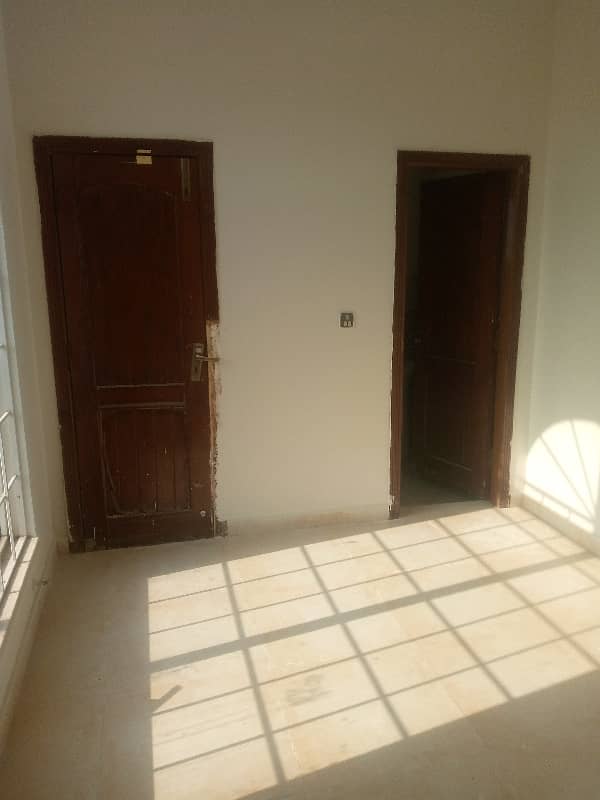 13 Marla house for rent in bahria town phase 8 B block Gas available 20