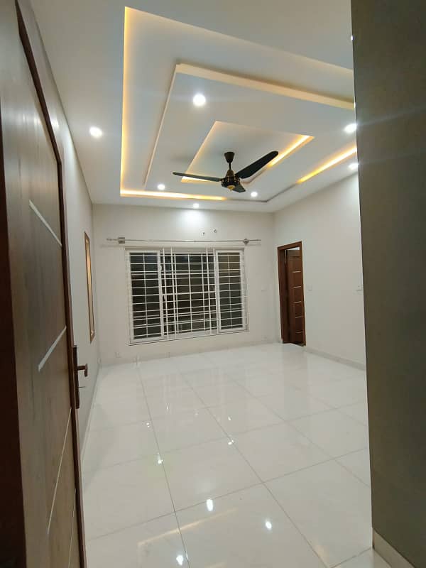 5 Marla Independent Ground Portion Available For Rent In Gulraiz With Seprate Gate 14