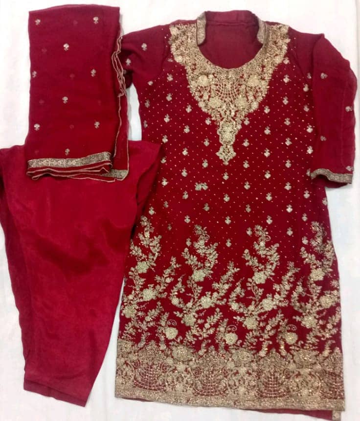 Stitched Suite Available 03096650597 5