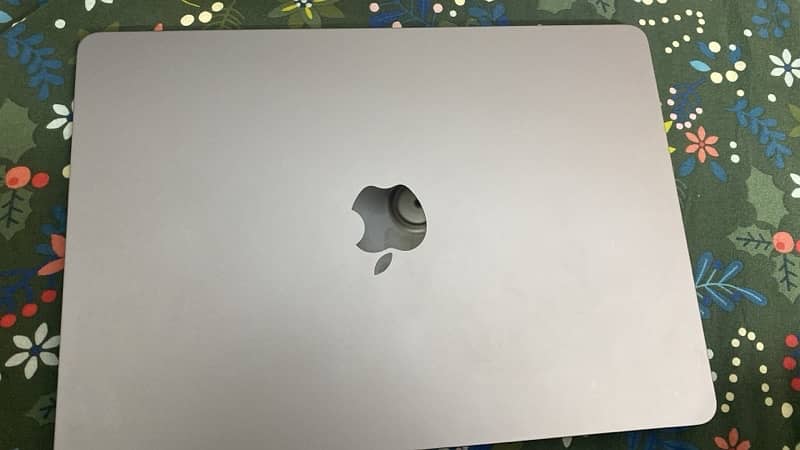 macbook air m2 8/256 13.66inch 1