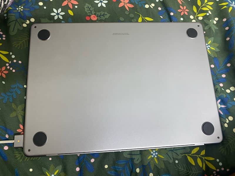 macbook air m2 8/256 13.66inch 5