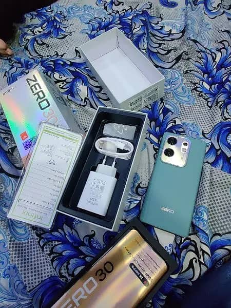 Infinix zero 30 with warranty, original Assieries 0