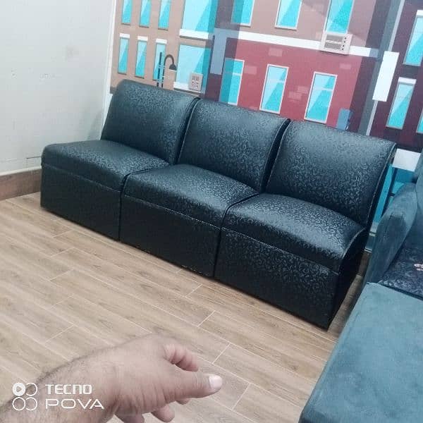 5 seater sofa 0