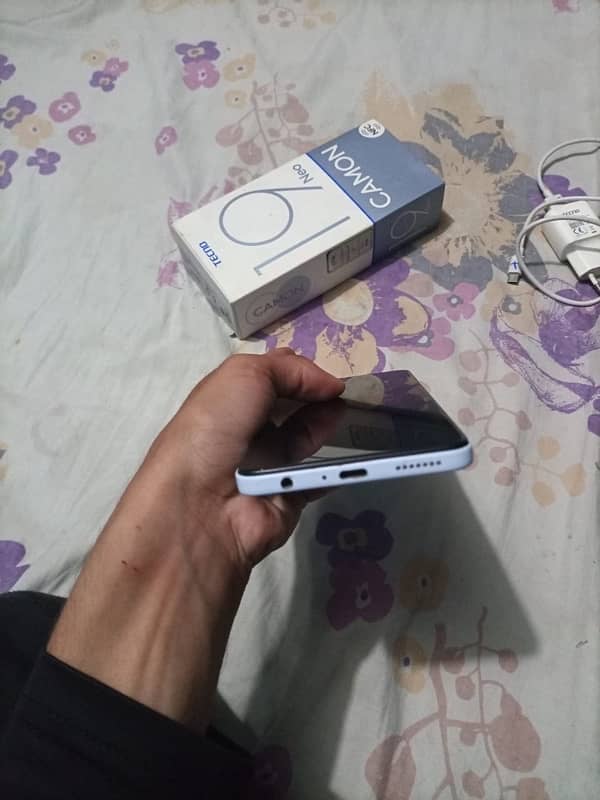 tecno camon 19 neo (6/128) with complete box 6