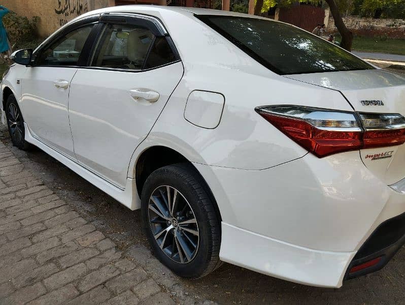 Toyota Corolla Altis 1.6cc 2020 ( Home use car in Geniune Condition ) 7