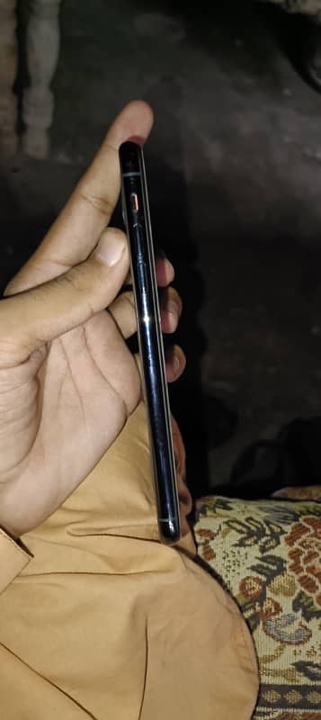 iPhone 11pro max pta 4