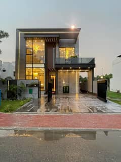 10 Marla Luxury Designer House For Sale In Bahria Town Lahore In Low budget price 0