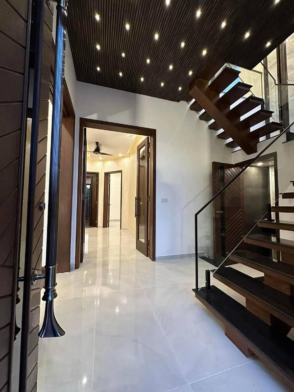 10 Marla Luxury Designer House For Sale In Bahria Town Lahore In Low budget price 7