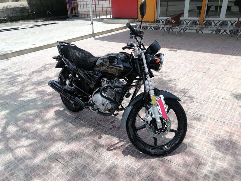 YAMAHA YB125zdx 1