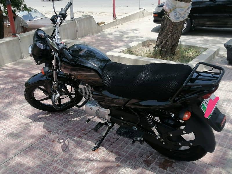 YAMAHA YB125zdx 3