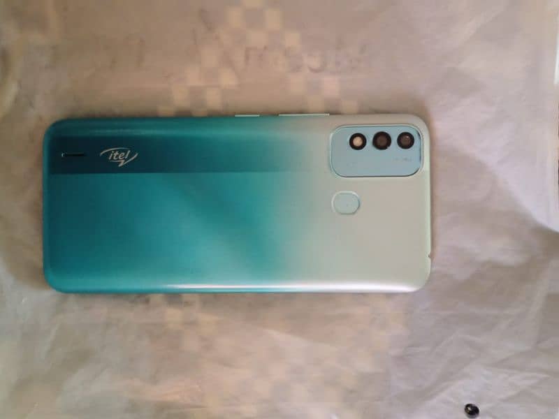 Itel Smart S2 10/10 2/32 Gb 3