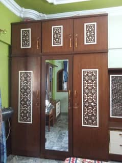 3 piece Almari with upper 3 piece cabinet for Sale