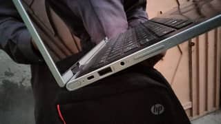 HP laptop cor i 3 6th generation