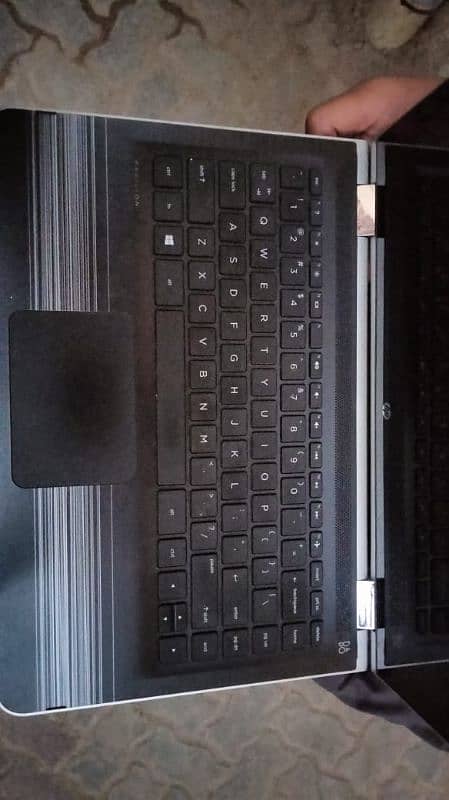 HP laptop cor i 3 6th generation 4