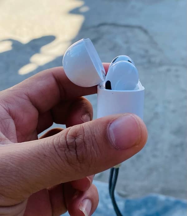 AirPod best for iPhone 1