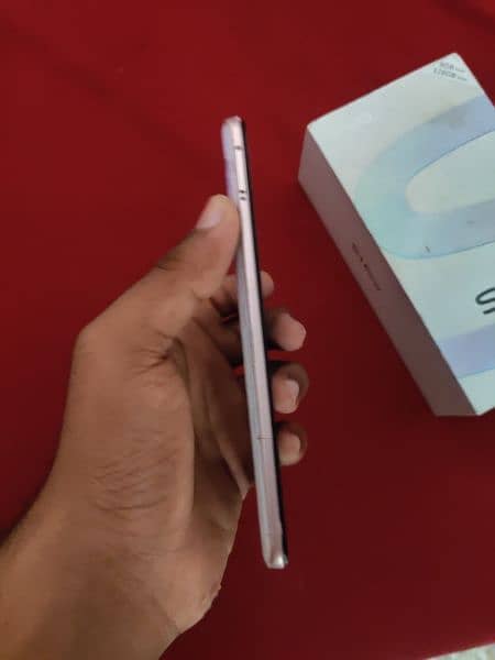 VIVO S1 pro with box and original charger 2