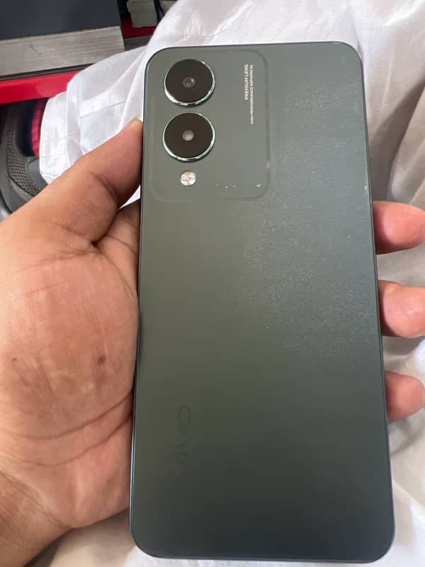 vivo Y17s 0