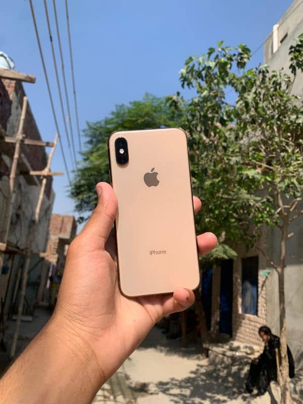 Iphone Xs urgent sale only cash 6