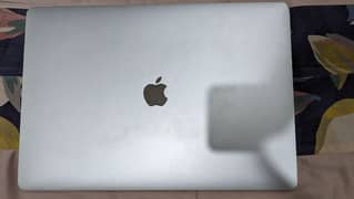 Mac book Pro 2017 model 15 inches