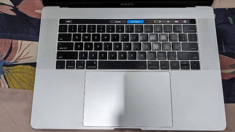 Mac book Pro 2017 model 15 inches 1