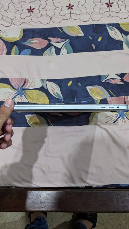 Mac book Pro 2017 model 15 inches 5