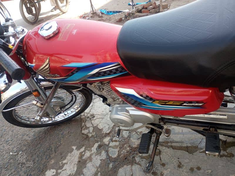 Honda 125 . . model 2024 Red new and fresh condition 1