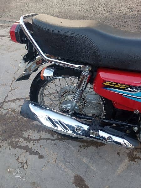 Honda 125 . . model 2024 Red new and fresh condition 5