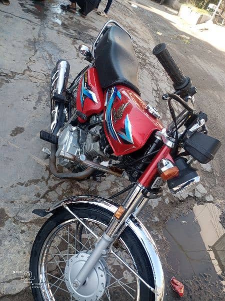 Honda 125 . . model 2024 Red new and fresh condition 7