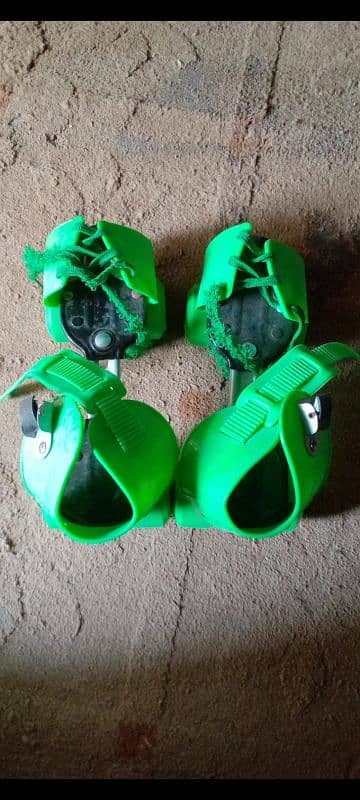 skate shoes green color 10/10 condition 5