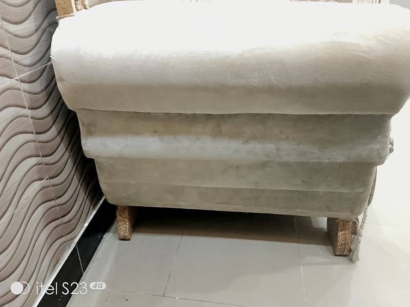 Sofa three seater 7