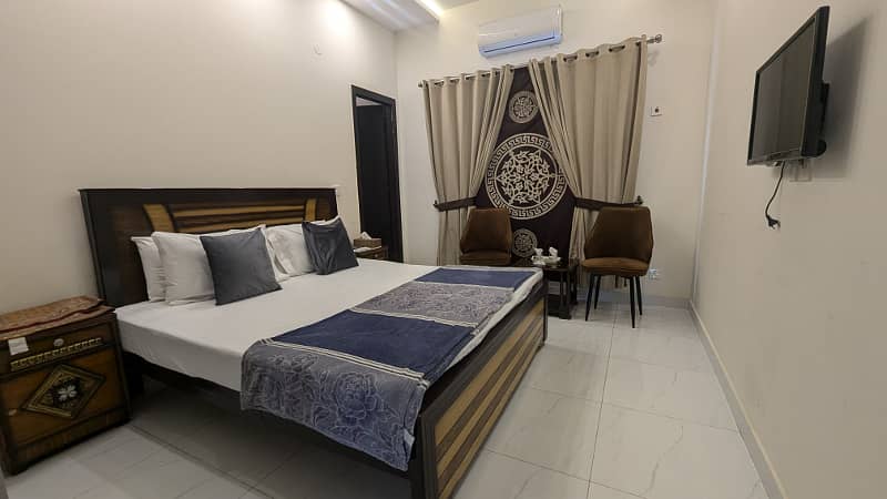 Fully furnished comfortable room in Islamabad available on a daily basis, ideal for travelers or short-term stays. Key features include: 2