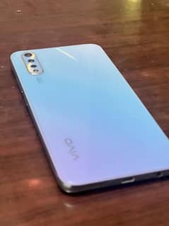 Vivo S1 (4GB RAM + 128 GB + charger) condition 10/10