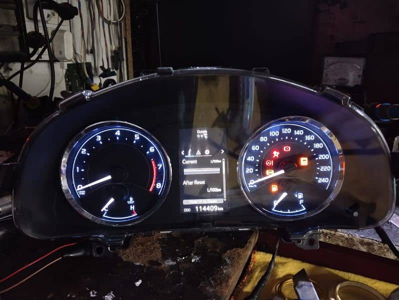 Toyota corolla Altis Grande Meter 2