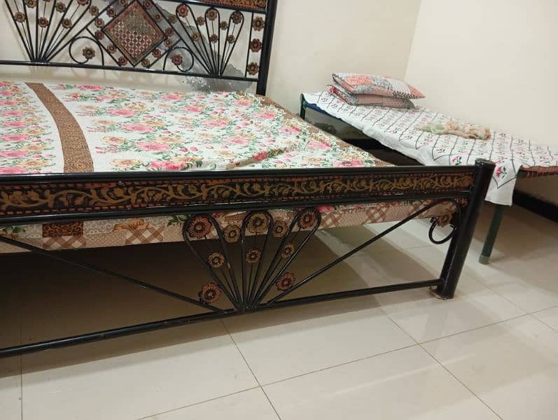 Iron bed sale condition good 4