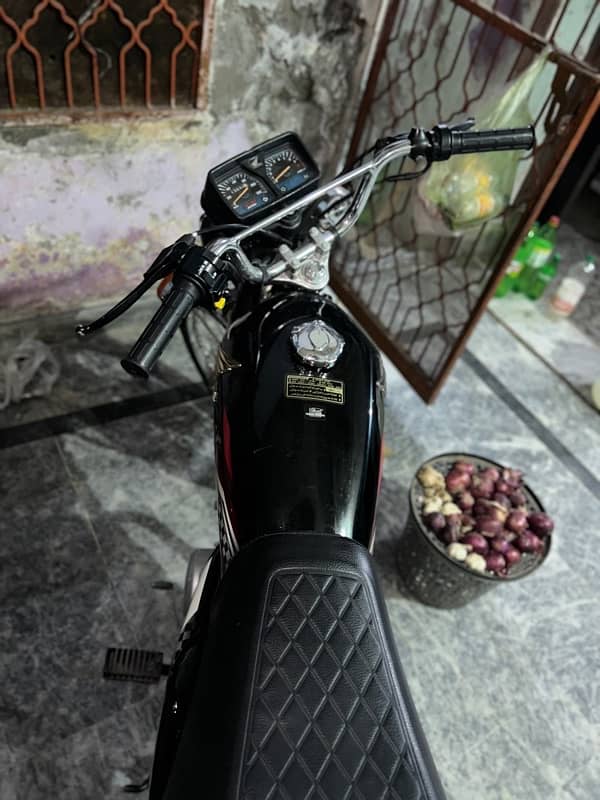 Honda CG125 2024/23 BLACK (Edition) 2