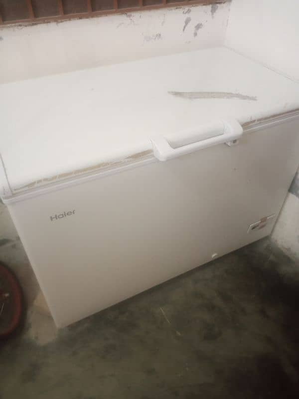 Urgent Sale Haier Deep Freezer Model HDF-405SD Weight 58 KG 1