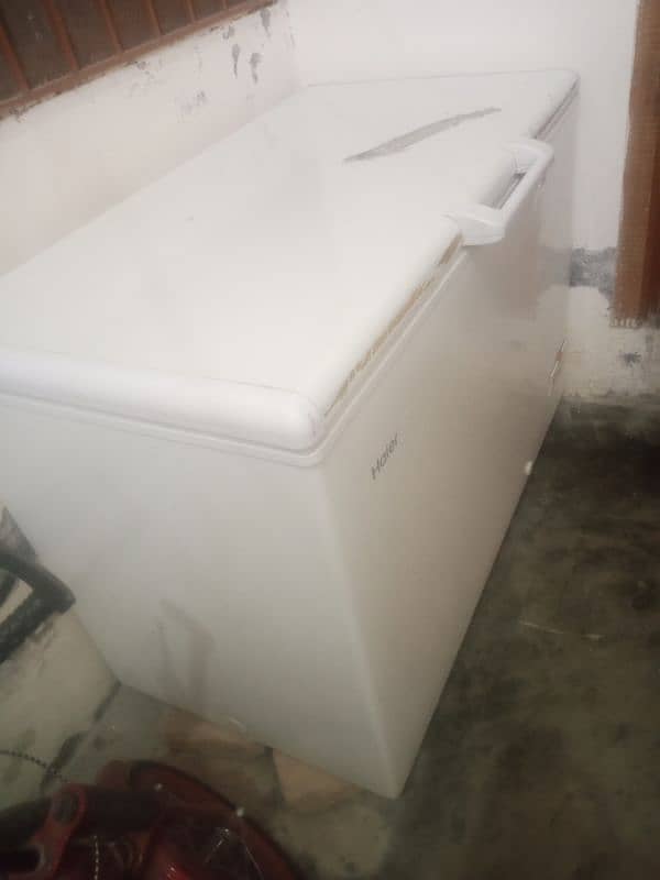 Urgent Sale Haier Deep Freezer Model HDF-405SD Weight 58 KG 2