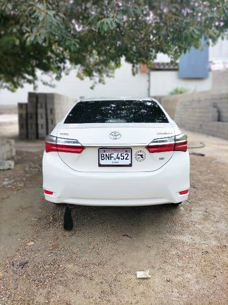 Toyota Corolla GLI 2018( Manual Transmission for sale) 4