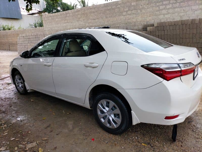 Toyota Corolla GLI 2018( Manual Transmission for sale) 5