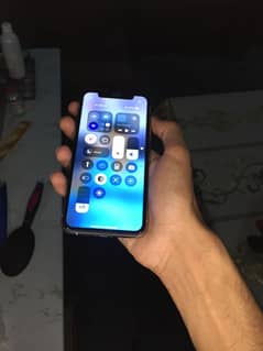 iPhone 11 Pro 256GB/FACTORY UNLOCK