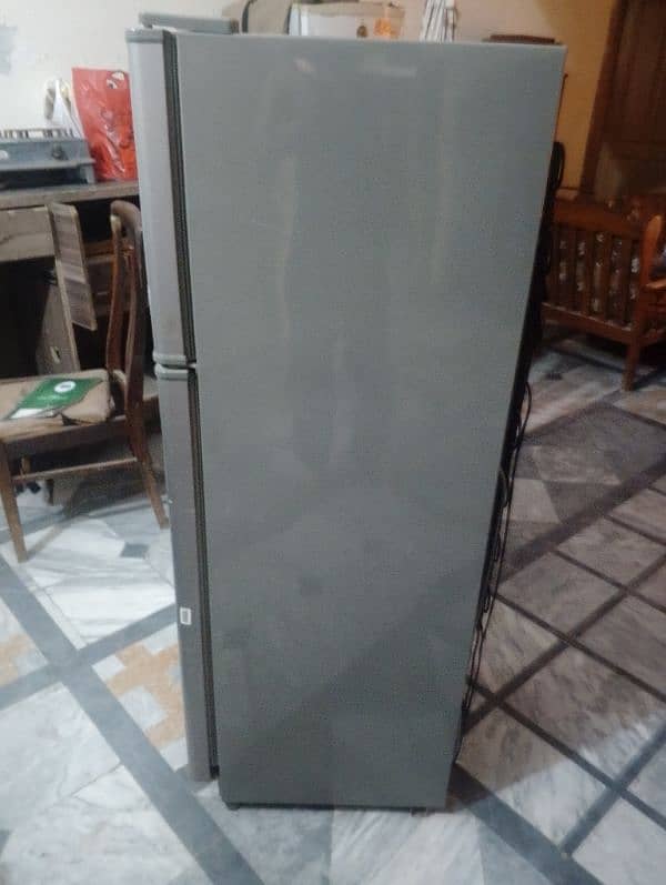 DAWLANCE REFRIGERATOR FOR SALE 1