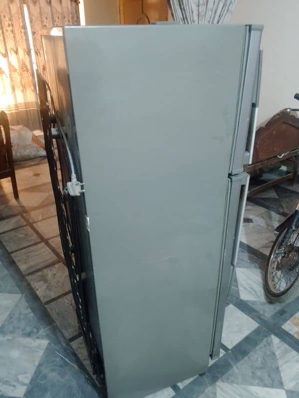 DAWLANCE REFRIGERATOR FOR SALE 2