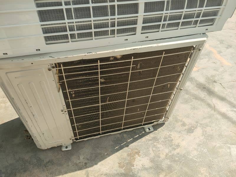 Gree DC inverter 1.5 ton 4