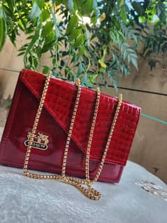 Unique handbags at affordable prices.