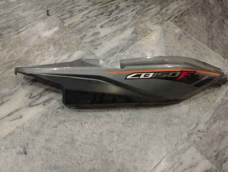 Honda cb 150f side wing and take seat 3